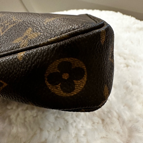 Louis Vuitton Pochette - Picture 3 of 15